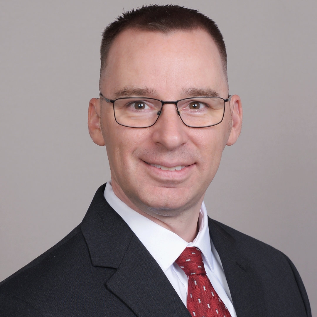 Portrait of Scott DeLuzio
